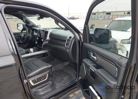 2025 Ram 1500 Laramie 4X4 5'7 Box z USA, uszkodzony, nr VIN 1C6SRFJP9SN511040